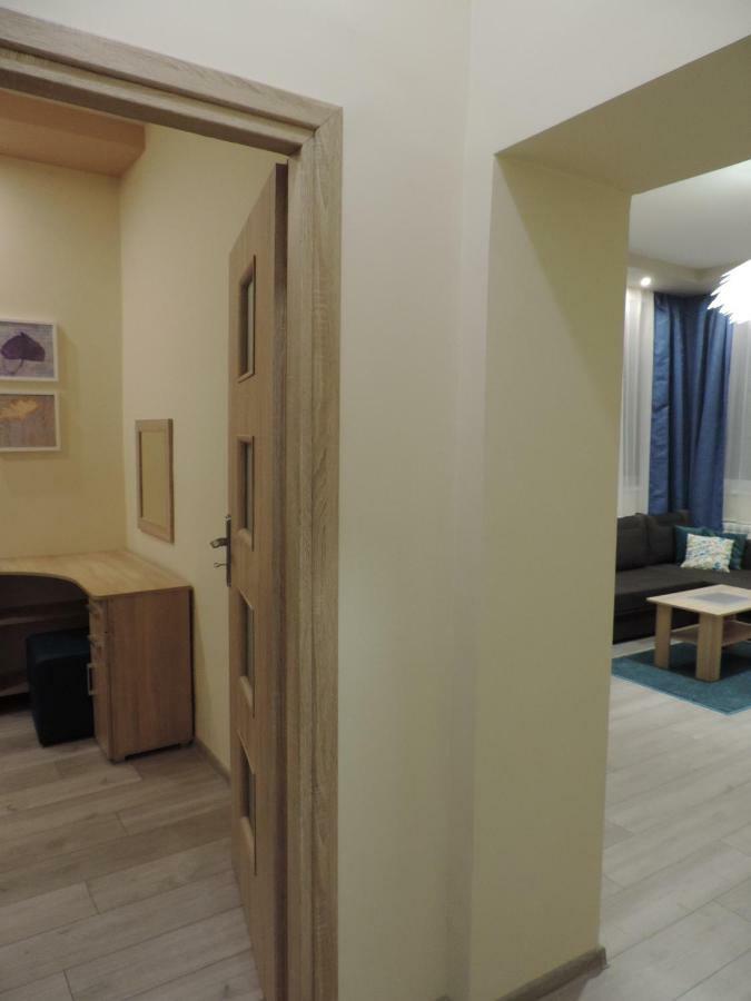 Apartament Blue Krosno Buitenkant foto