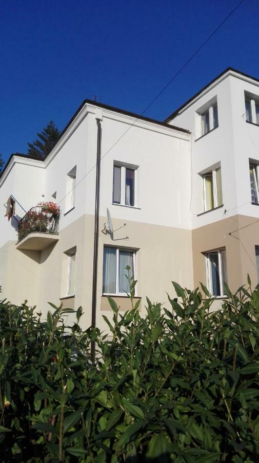 Apartament Blue Krosno Buitenkant foto